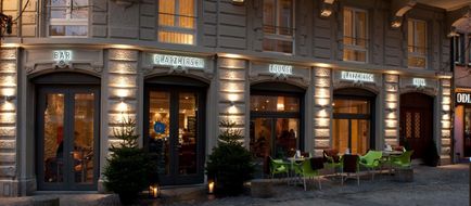 Platzhirsch Hotel & Bar Exterior