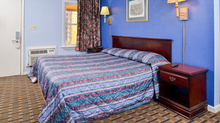 Scottish Inns Big Spring Room