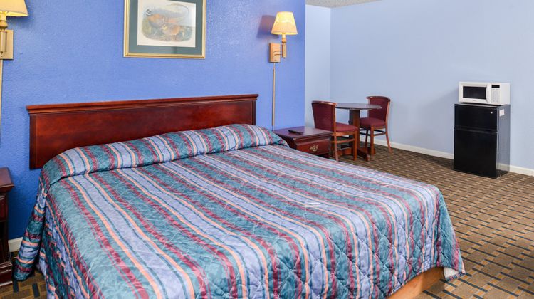 Scottish Inns Big Spring Room