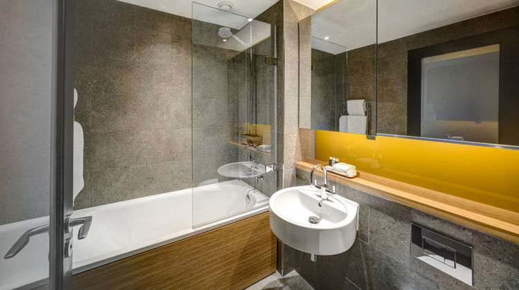 Apex City Of Bath Hotel Room