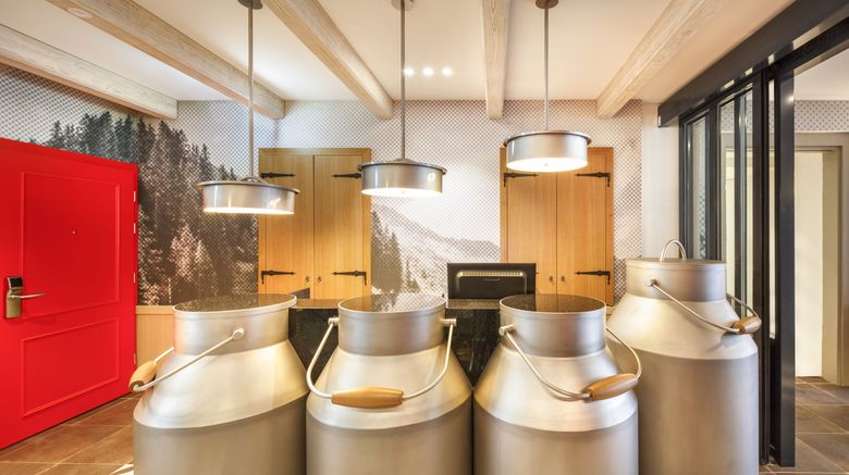 <b>Hotel Swiss Night am Kunsthaus Lobby</b>. Images powered by <a href="https://www.leonardoworldwide.com/" title="Leonardo Worldwide" target="_blank">Leonardo</a>.