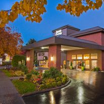 Silver Cloud Inn University