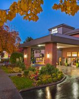 Silver Cloud Inn University