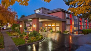 Silver Cloud Inn University