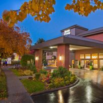 Silver Cloud Inn University