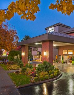 Silver Cloud Inn University