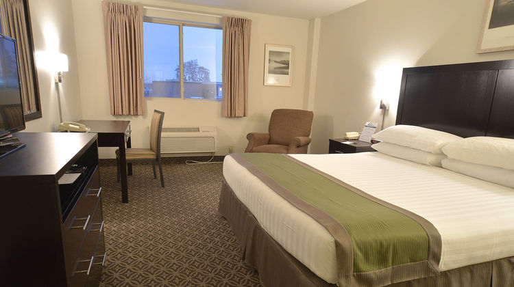 The Madison Spokane Inn Room