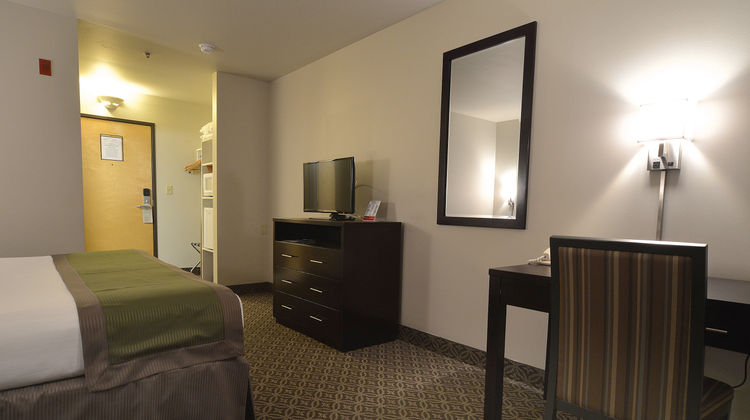 The Madison Spokane Inn Room