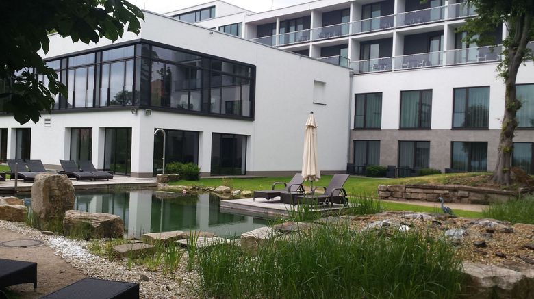 <b>Schlosshotel Wilhelmshohe Pool</b>. Images powered by <a href="https://www.leonardoworldwide.com/" title="Leonardo Worldwide" target="_blank">Leonardo</a>.