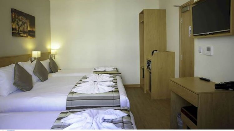 Kings Cross Inn Hotel Room
