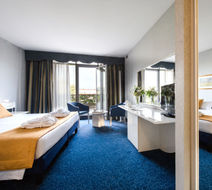 Viest Hotel Room