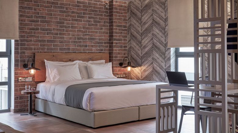 <b>18 Micon Street Hotel Room</b>. Images powered by <a href="https://www.leonardoworldwide.com/" title="Leonardo Worldwide" target="_blank">Leonardo</a>.