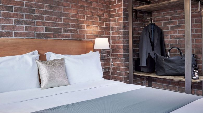 <b>18 Micon Street Hotel Room</b>. Images powered by <a href="https://www.leonardoworldwide.com/" title="Leonardo Worldwide" target="_blank">Leonardo</a>.