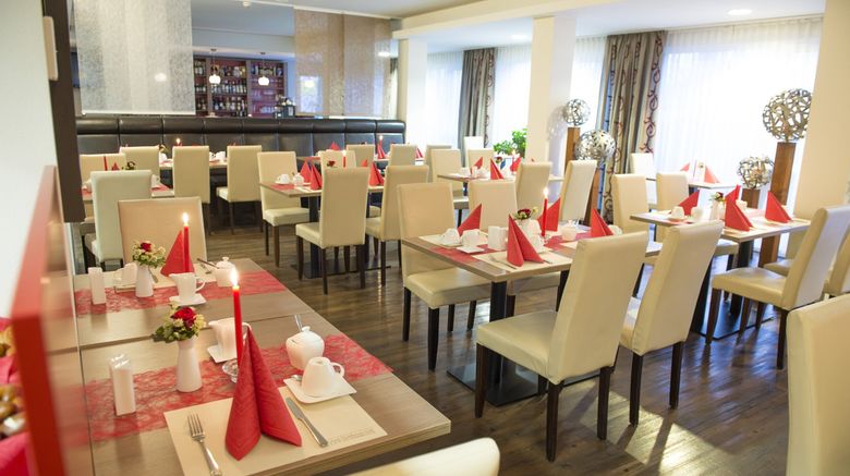 <b>Hotel Roedelheimer Hof Restaurant</b>. Images powered by <a href="https://www.leonardoworldwide.com/" title="Leonardo Worldwide" target="_blank">Leonardo</a>.