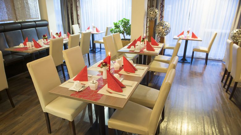 <b>Hotel Roedelheimer Hof Restaurant</b>. Images powered by <a href="https://www.leonardoworldwide.com/" title="Leonardo Worldwide" target="_blank">Leonardo</a>.