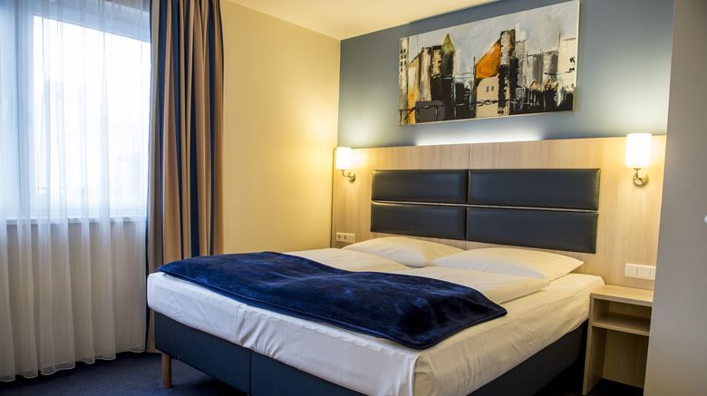 <b>Hotel Roedelheimer Hof Room</b>. Images powered by <a href="https://www.leonardoworldwide.com/" title="Leonardo Worldwide" target="_blank">Leonardo</a>.