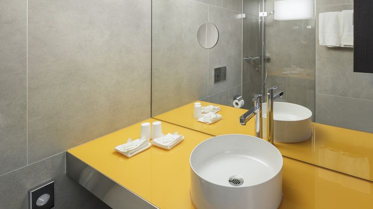Hotel Zuri by Fassbind Room