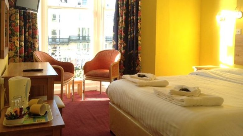 <b>Ambassador Hotel Room</b>. Images powered by <a href="https://www.leonardoworldwide.com/" title="Leonardo Worldwide" target="_blank">Leonardo</a>.