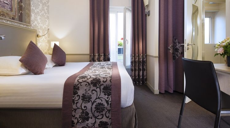 Monceau Wagram Hotel Room