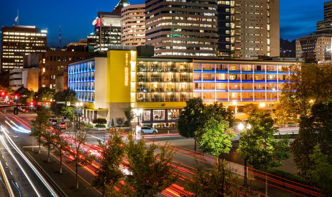 Hotel Rose Downtown Exterior