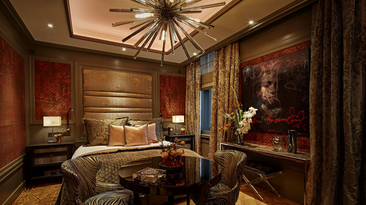 TwentySeven Hotel Suite
