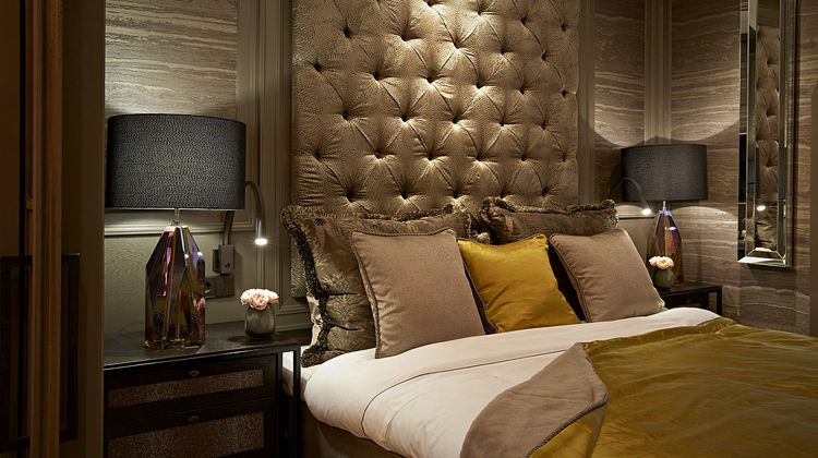 TwentySeven Hotel Suite