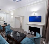 Royal Hotel and Spa Room