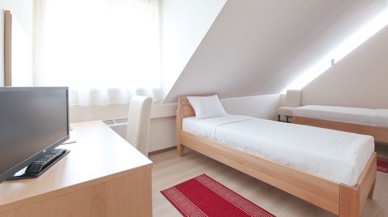 <b>Novella Uno Room</b>. Images powered by <a href="https://www.leonardoworldwide.com/" title="Leonardo Worldwide" target="_blank">Leonardo</a>.