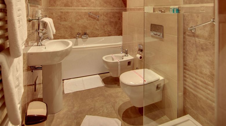 <b>Majestic Hotel Room</b>. Images powered by <a href="https://www.leonardoworldwide.com/" title="Leonardo Worldwide" target="_blank">Leonardo</a>.