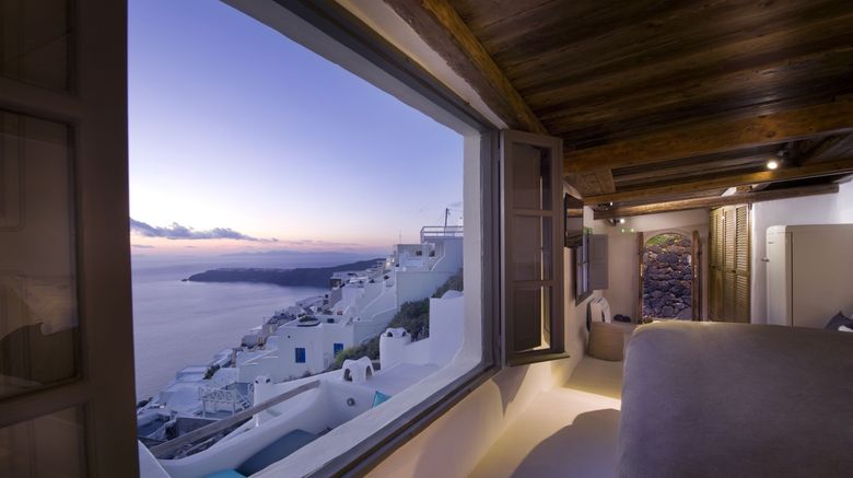 <b>Sophia Luxury Suites Room</b>. Images powered by <a href="https://www.leonardoworldwide.com/" title="Leonardo Worldwide" target="_blank">Leonardo</a>.