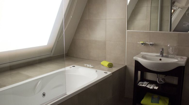 <b>Hotel NEU 354 Room</b>. Images powered by <a href="https://www.leonardoworldwide.com/" title="Leonardo Worldwide" target="_blank">Leonardo</a>.