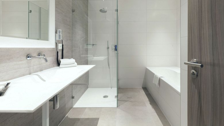 <b>Van der Valk Hotel Rotterdam-Nieuwerkerk Room</b>. Images powered by <a href="https://www.leonardoworldwide.com/" title="Leonardo Worldwide" target="_blank">Leonardo</a>.