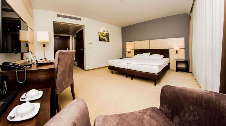 Ruben Hotel Room