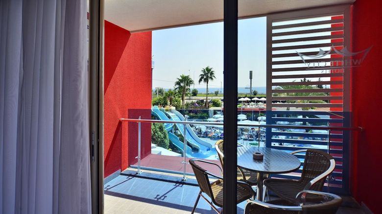 <b>White City Beach Hotel Room</b>. Images powered by <a href="https://www.leonardoworldwide.com/" title="Leonardo Worldwide" target="_blank">Leonardo</a>.