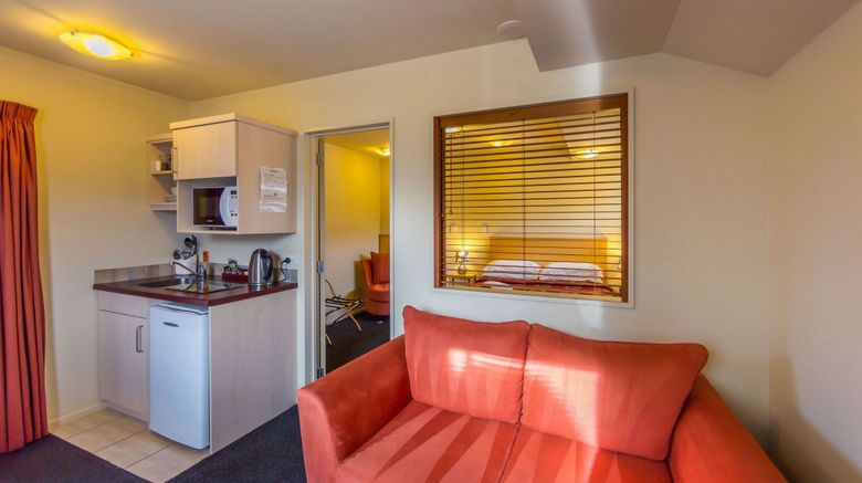 <b>Roma On Riccarton Luxury Motel Room</b>. Images powered by <a href="https://www.leonardoworldwide.com/" title="Leonardo Worldwide" target="_blank">Leonardo</a>.