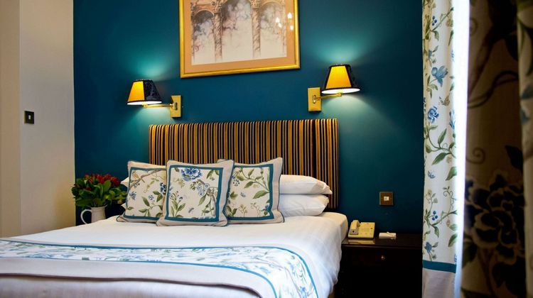 London Lodge Hotel Room