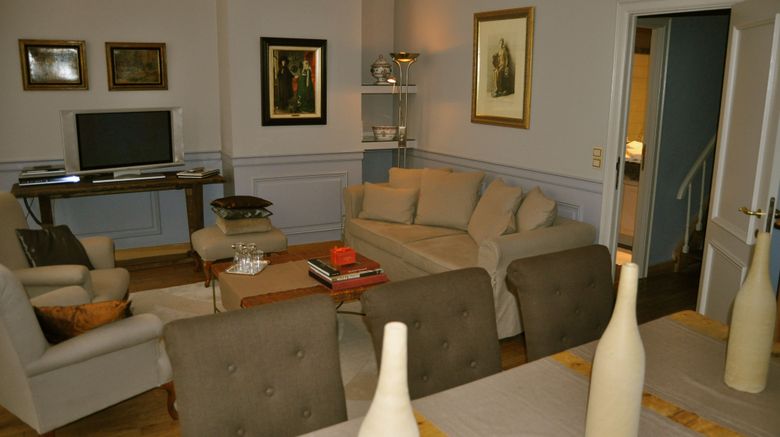 <b>Le Dixseptieme Room</b>. Images powered by <a href="https://www.leonardoworldwide.com/" title="Leonardo Worldwide" target="_blank">Leonardo</a>.