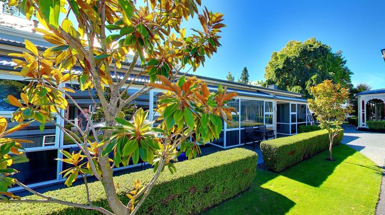 <b>Merivale Manor Room</b>. Images powered by <a href="https://www.leonardoworldwide.com/" title="Leonardo Worldwide" target="_blank">Leonardo</a>.