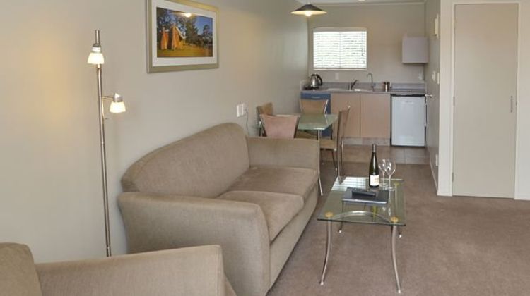 Brougham Heights Motel & Apartments Room