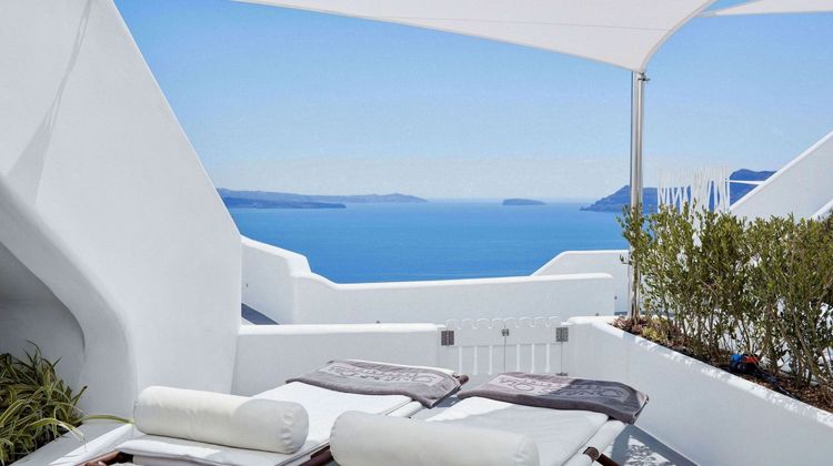 Sunday Suites by Canaves Oia Room