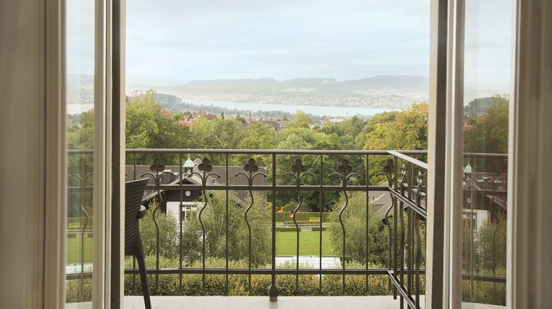 <b>Zurich Development Center Room</b>. Images powered by <a href="https://www.leonardoworldwide.com/" title="Leonardo Worldwide" target="_blank">Leonardo</a>.