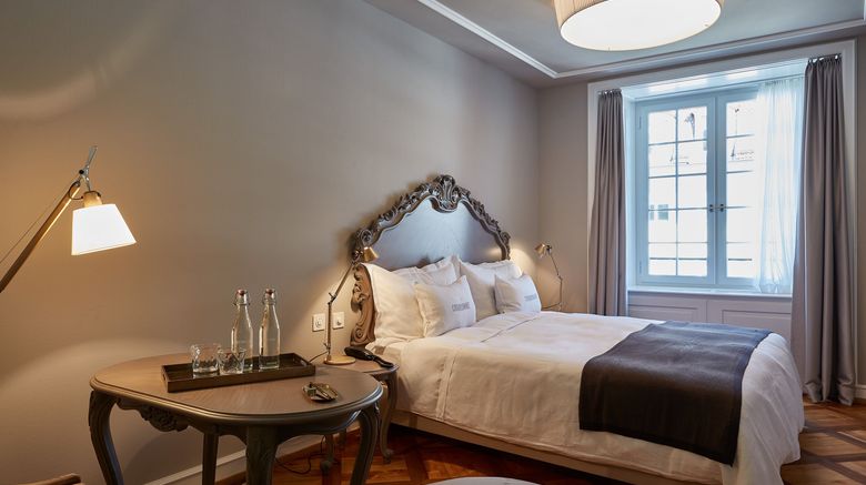 <b>La Couronne Hotel Restaurant Room</b>. Images powered by <a href="https://www.leonardoworldwide.com/" title="Leonardo Worldwide" target="_blank">Leonardo</a>.