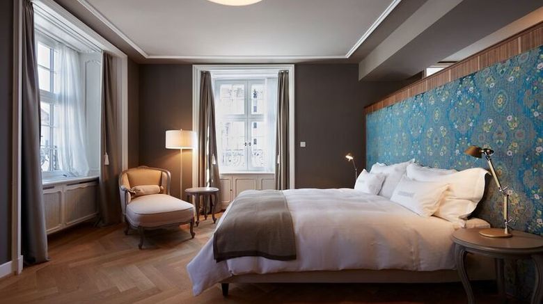 <b>La Couronne Hotel Restaurant Room</b>. Images powered by <a href="https://www.leonardoworldwide.com/" title="Leonardo Worldwide" target="_blank">Leonardo</a>.