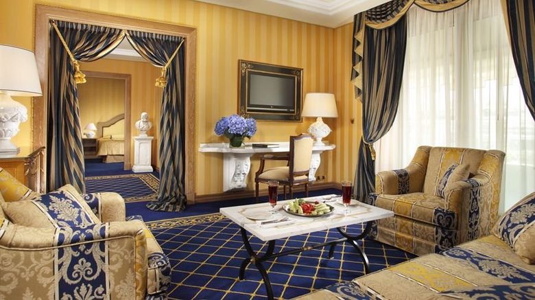 <b>Royal Olympic Hotel Room</b>. Images powered by <a href="https://www.leonardoworldwide.com/" title="Leonardo Worldwide" target="_blank">Leonardo</a>.