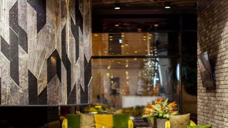 Hotel Platinia Exterior