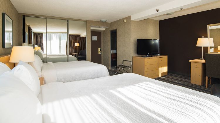 Blue Horizon Hotel Room
