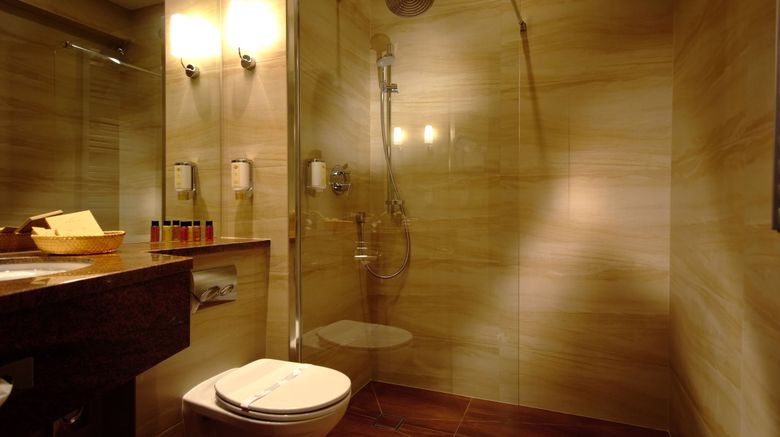 <b>HP Park Hotel Room</b>. Images powered by <a href="https://www.leonardoworldwide.com/" title="Leonardo Worldwide" target="_blank">Leonardo</a>.