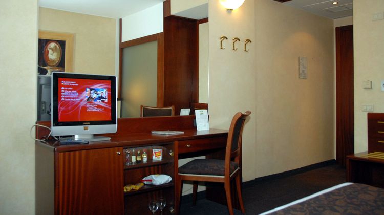 Green Hotel Room