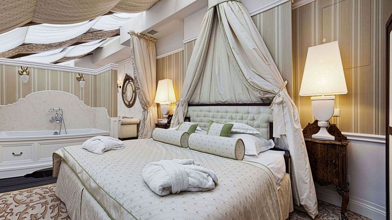 <b>The Bonerowski Palace Room</b>. Images powered by <a href="https://www.leonardoworldwide.com/" title="Leonardo Worldwide" target="_blank">Leonardo</a>.