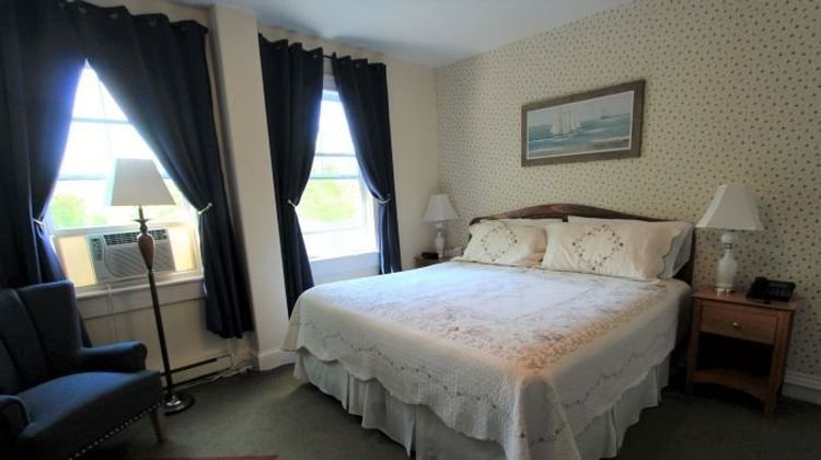 Harbourview Inn Room